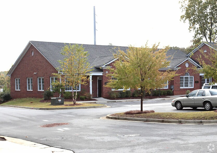 More Photos Of 2255 Sewell Mill Rd, Marietta Office For Lease
