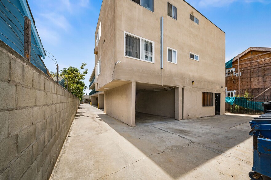 More Photos Of 5345 La Mirada Ave, Los Angeles Apartments For Sale
