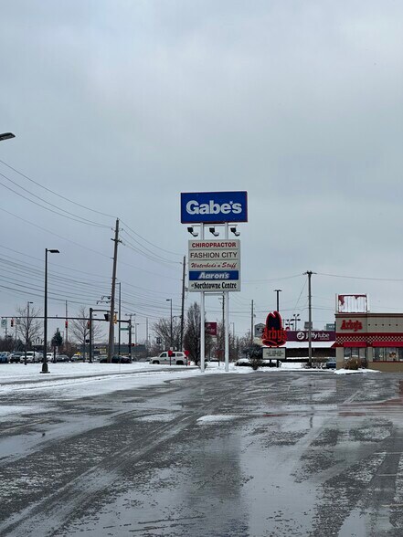 More Photos Of 2200-2296 Morse Rd, Columbus Unknown For Lease