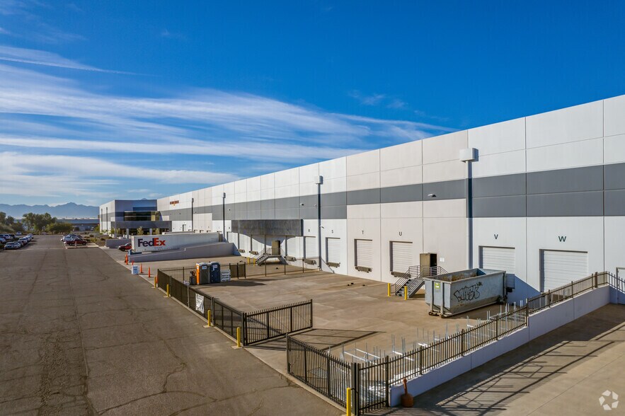 More Photos Of 8601 W Jefferson St, Tolleson Warehouse For Lease