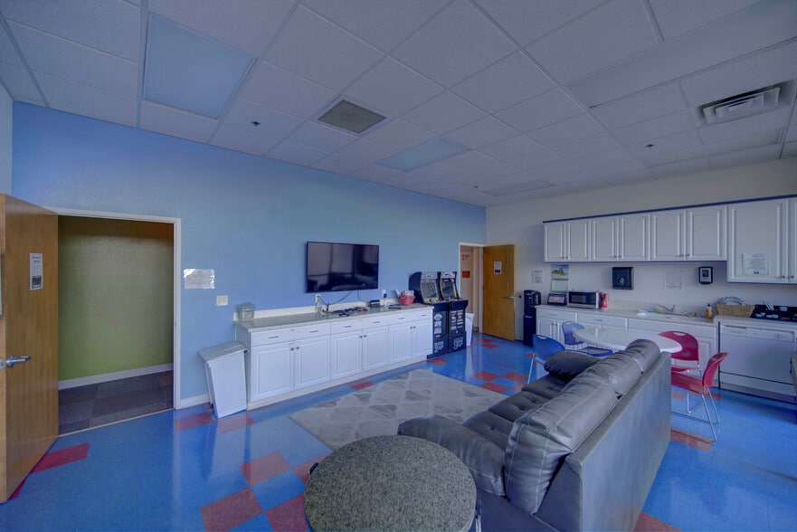 More Photos Of 1065 Marauder St, Chico Manufacturing For Lease