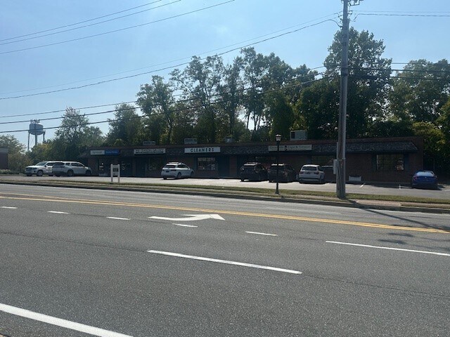 More Photos Of 3920 Kennett Pike, Wilmington Storefront For Lease