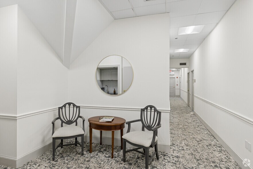 More Photos Of 600 Cameron St, Alexandria Office For Lease