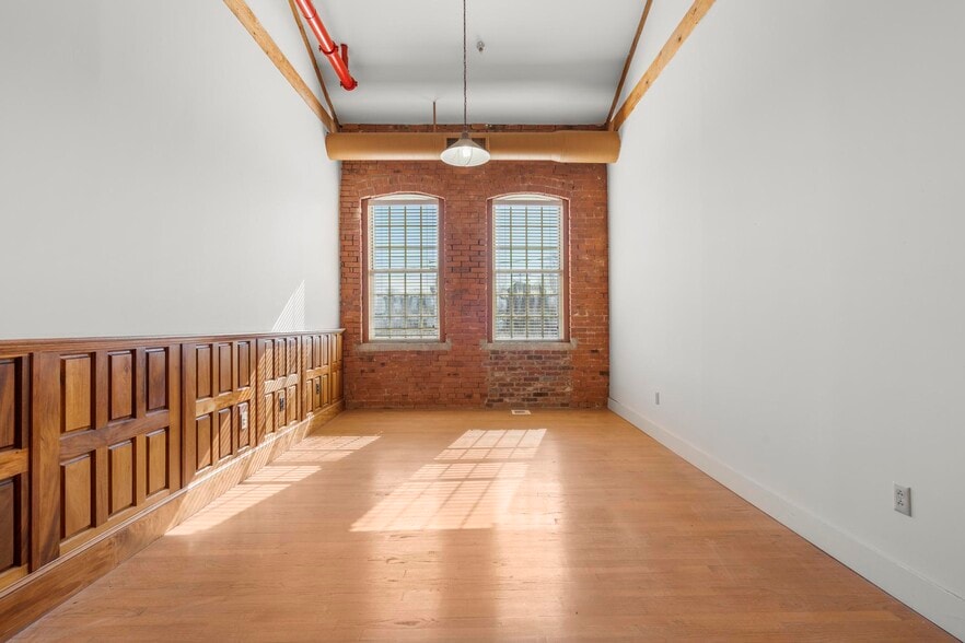 More Photos Of 495 Blake St, New Haven Office For Lease