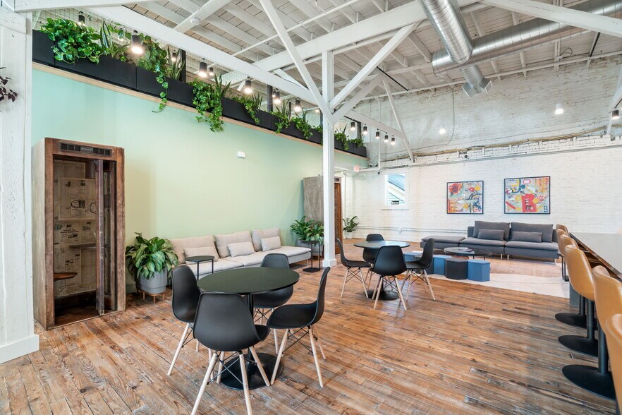More Photos Of 828 N Broadway St, Knoxville Coworking Space
