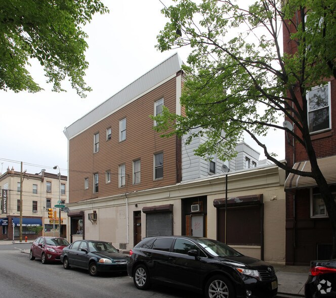 More Photos Of 1440 Snyder Ave, Philadelphia General Retail For Lease