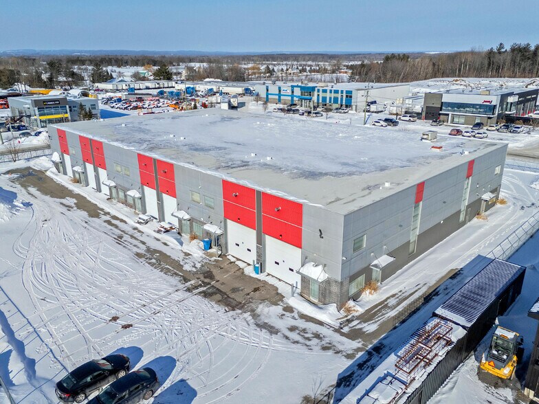 More Photos Of 14410 Rue Rolland-Desjardins, Mirabel Warehouse For Sale