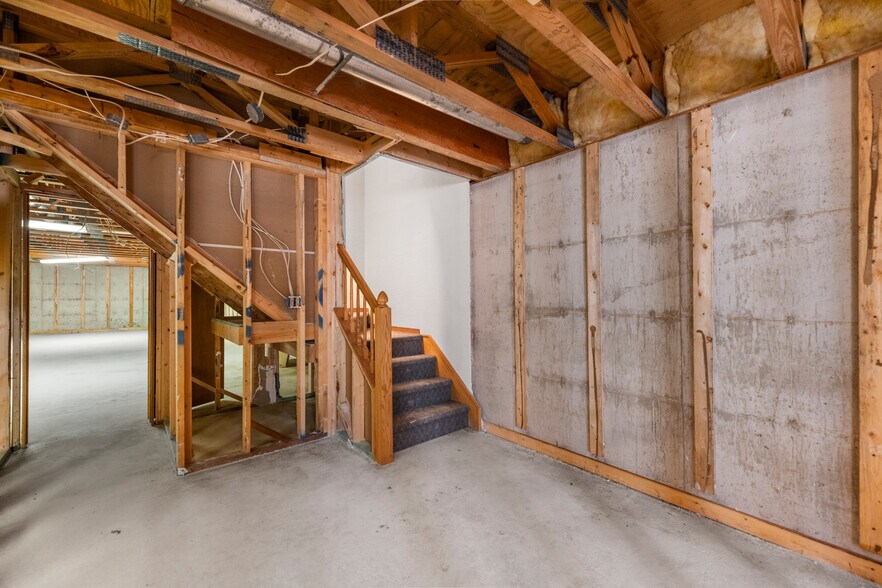 More Photos Of 106 Shadybrook Dr, Cheney Office For Sale