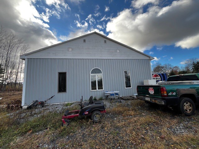 More Photos Of 220 Forest View Rd, Saint Marys Flex For Sale