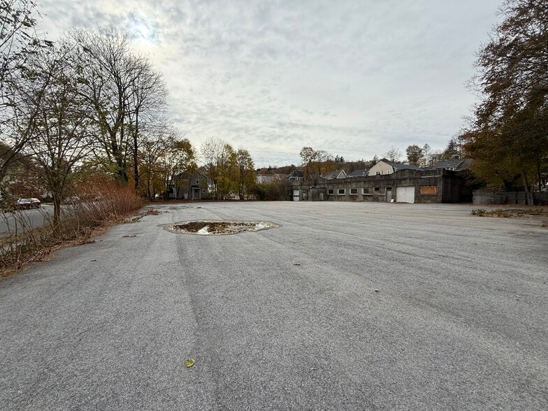 More Photos Of 22 Richmond Ave, Worcester Auto Repair For Sale