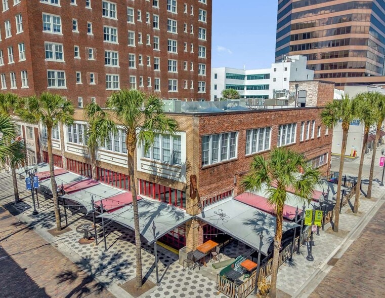 Primary Photo Of 25 Wall St, Orlando Bar For Lease