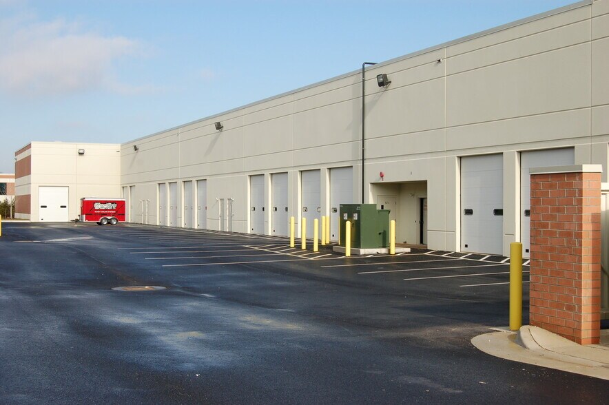 More Photos Of 23465 Rock Haven Way, Dulles Town Center Light Manufacturing For Lease