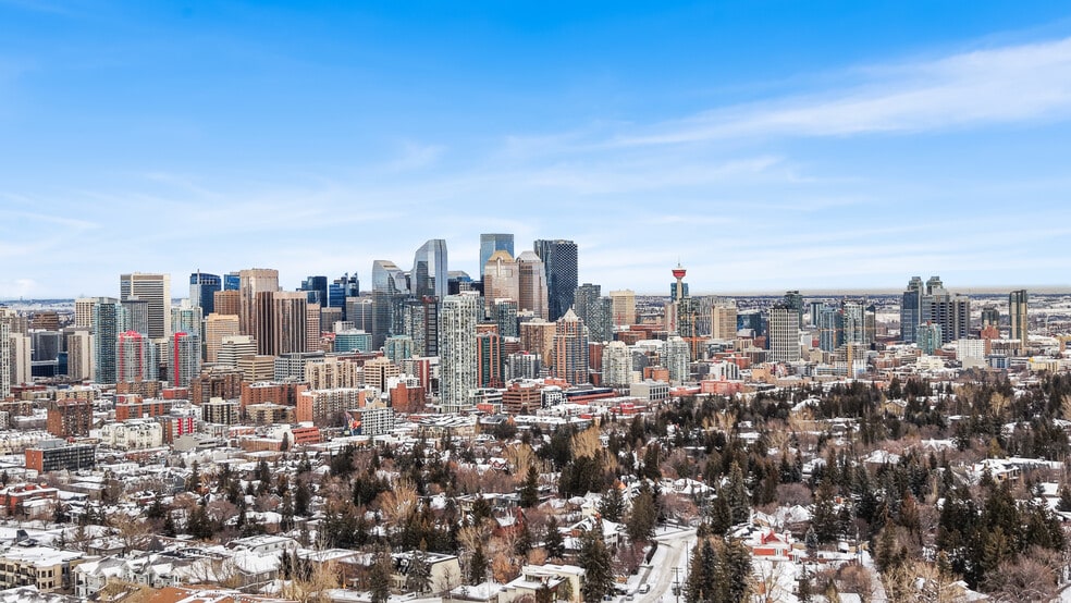 More Photos Of 1624 26 Av SW, Calgary Apartments For Sale