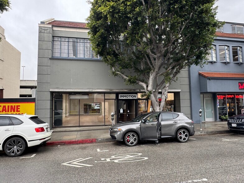 Primary Photo Of 1071 Gayley Ave, Los Angeles Freestanding For Lease