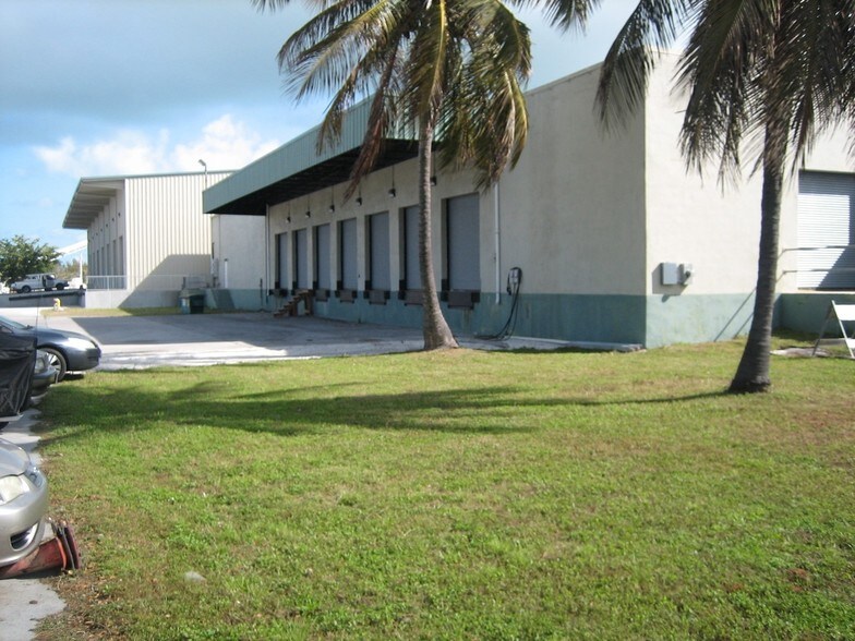More Photos Of 121 Overseas Hwy, Key West Industrial For Sale