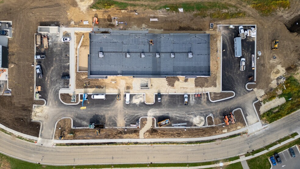 More Photos Of 3629 Sarah Pl NW, Rochester Storefront Retail Office For Lease