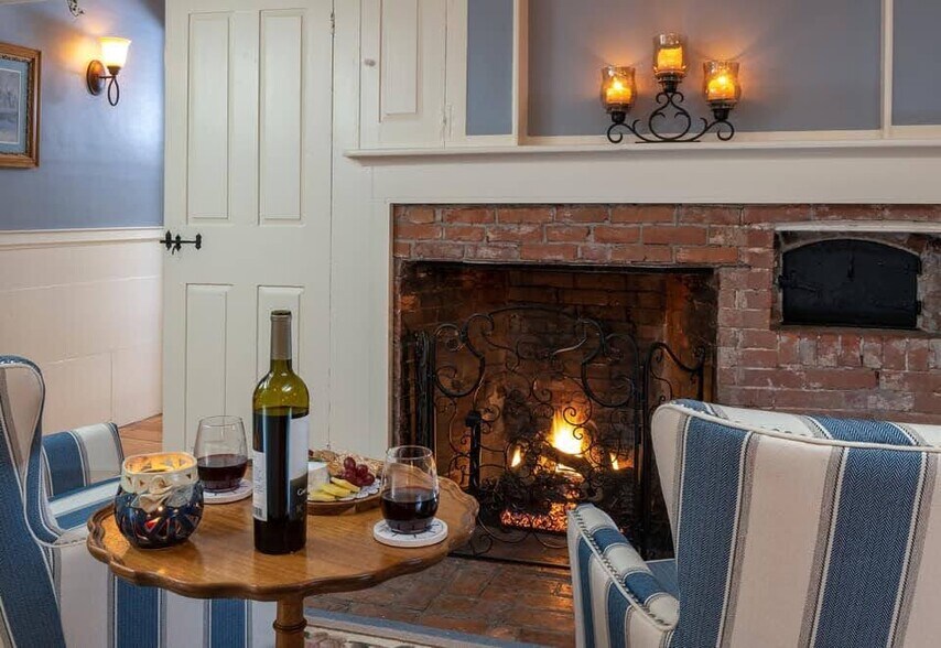 More Photos Of 72 Elm St, Camden Hospitality For Sale