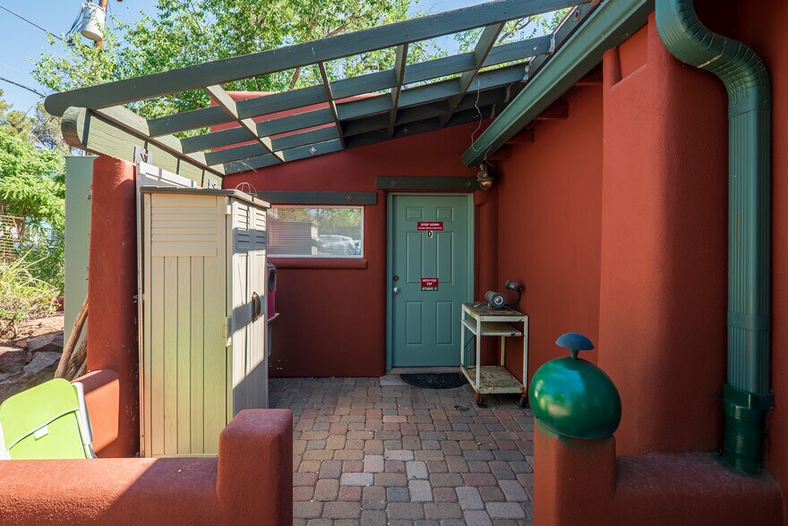 More Photos Of 110 Oak Creek Blvd, Sedona Specialty For Sale