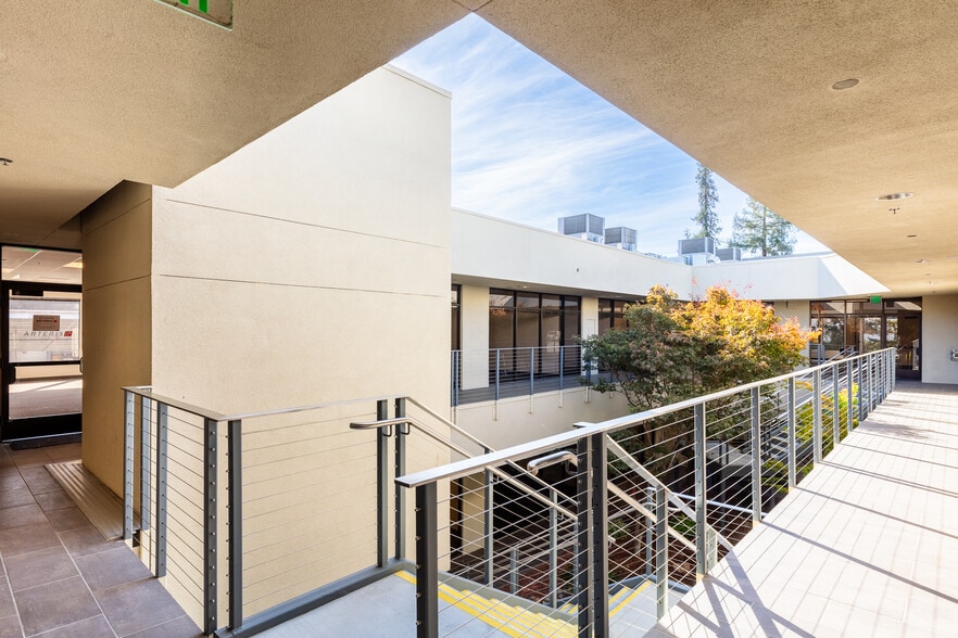 More Photos Of 595 Millich Dr, Campbell Office For Lease