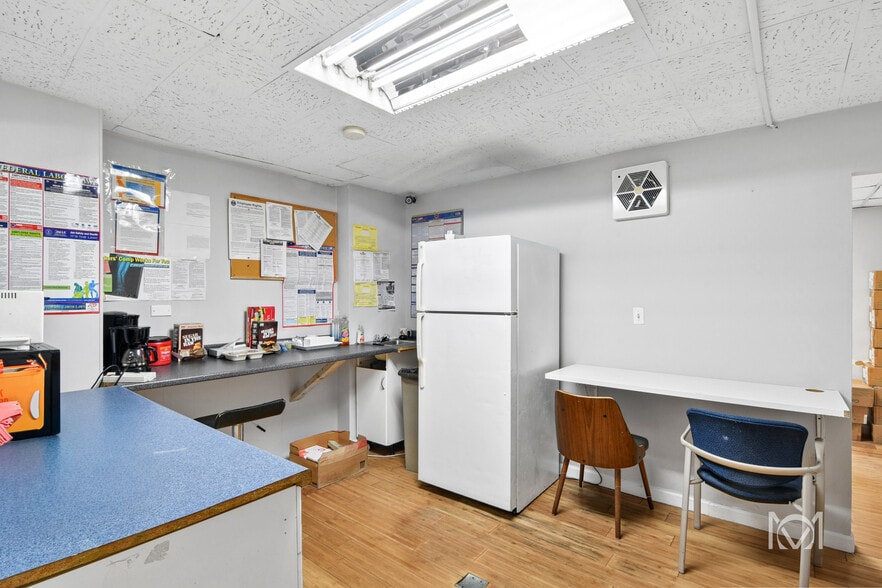 More Photos Of 120 E 36th St, New York Medical For Sale