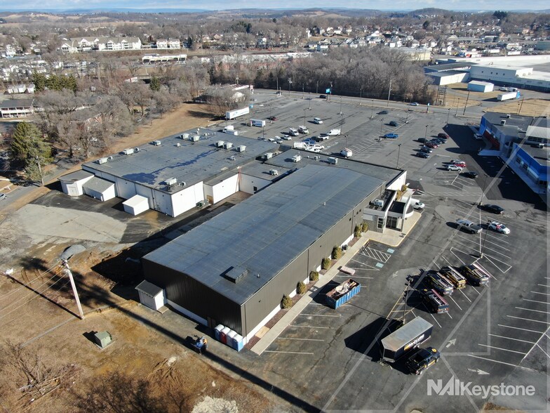 More Photos Of 172 Shillington Rd, Sinking Spring General Retail For Lease