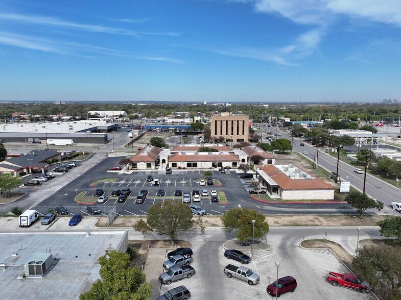 Primary Photo Of 7355 Barlite Blvd, San Antonio Medical For Sale