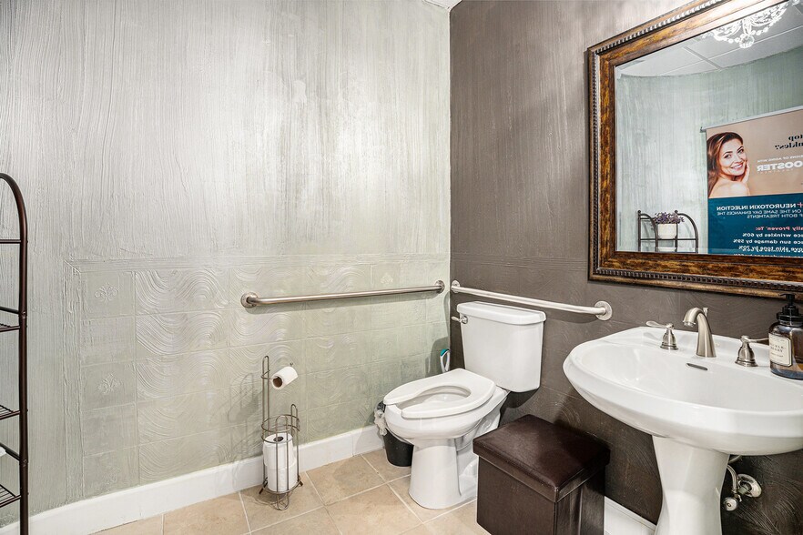 More Photos Of 2700-2706 Abbey Ct, Alpharetta Office For Lease