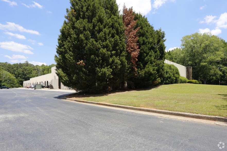 More Photos Of 5360 Snapfinger Woods Dr, Decatur Distribution For Lease