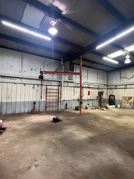 More Photos Of 0000 Old 33 hwy, Drumright Warehouse For Sale