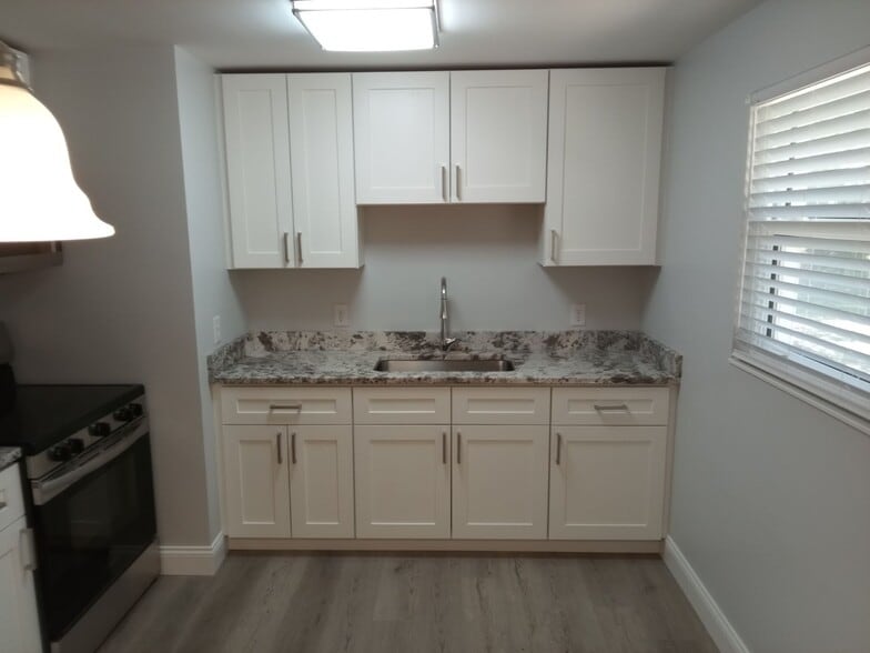 More Photos Of 418 E Virginia Ave, Punta Gorda Multifamily For Sale