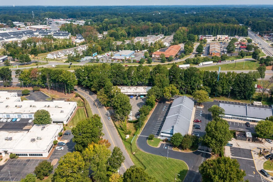 More Photos Of 5105 Reagan Dr, Charlotte Storefront Retail Office For Sale