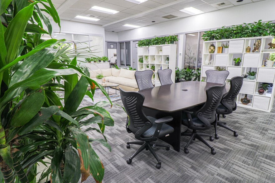 More Photos Of 2265 116th Ave NE, Bellevue Office For Lease