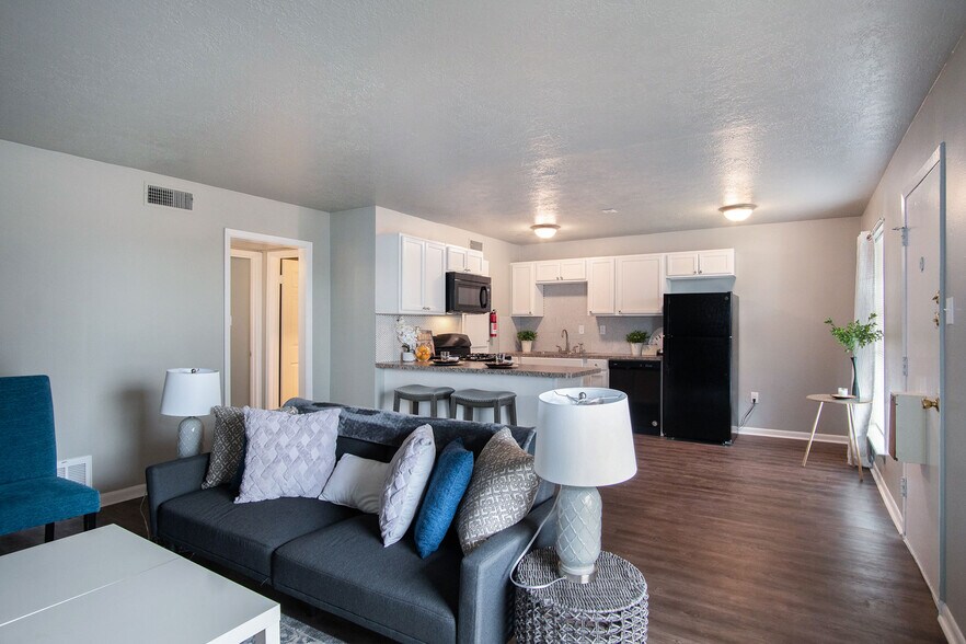 More Photos Of 3300 S College Ave, Bryan Apartments For Sale