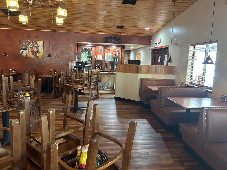 More Photos Of 13448 E Old Route 66, Parks Restaurant For Sale