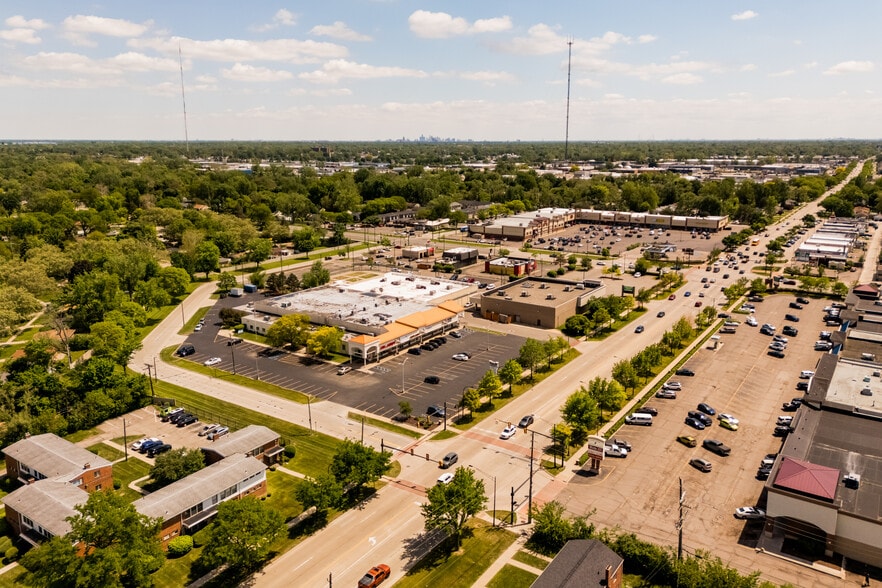More Photos Of 23100-23300 Coolidge Hwy, Oak Park Freestanding For Sale