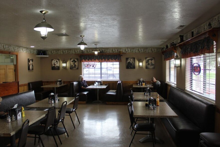 More Photos Of 339 S Highway 89, Circleville Hotel For Sale