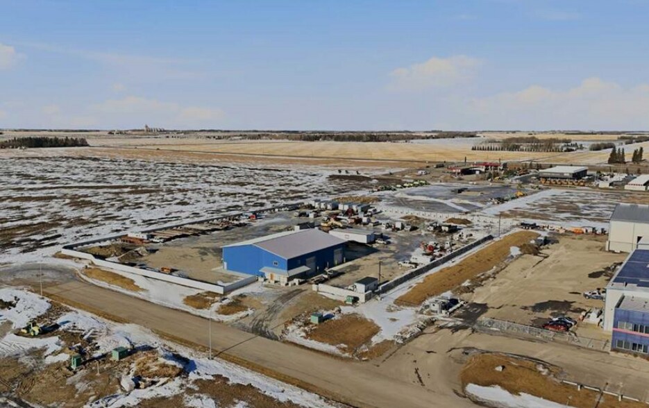 More Photos Of 32580 Range Road 11, Mountain View County Warehouse For Lease