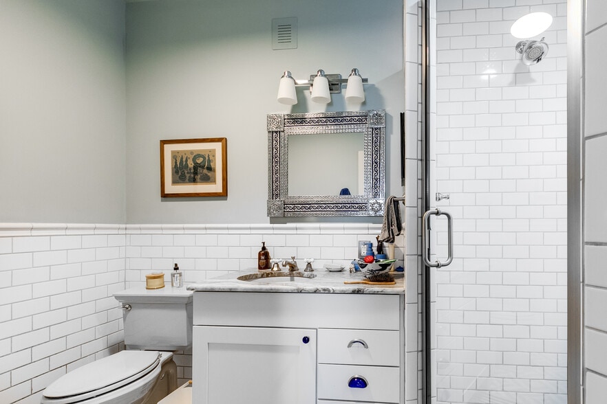 More Photos Of 215 W Clay St, Richmond Office Residential For Sale