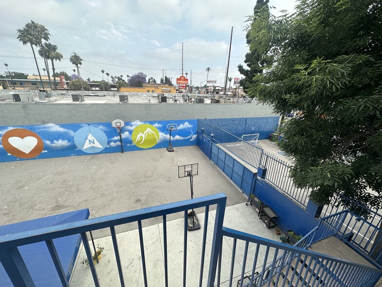 More Photos Of 1731 W Martin Luther King Jr Blvd, Los Angeles Schools For Lease