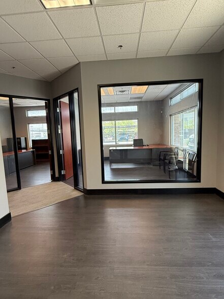 More Photos Of 15845 S 46th St, Phoenix Medical For Lease
