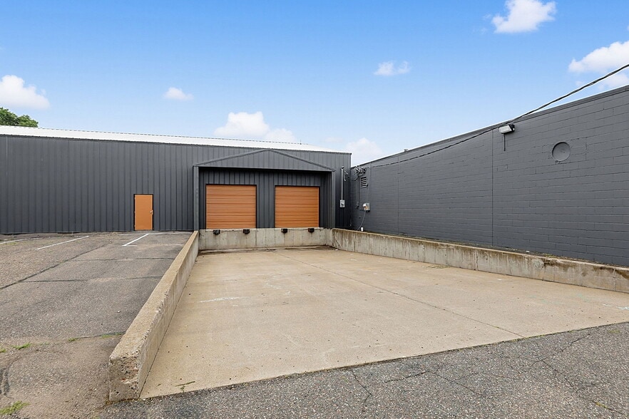 More Photos Of 585 1st St SE, Saint Cloud Warehouse For Sale