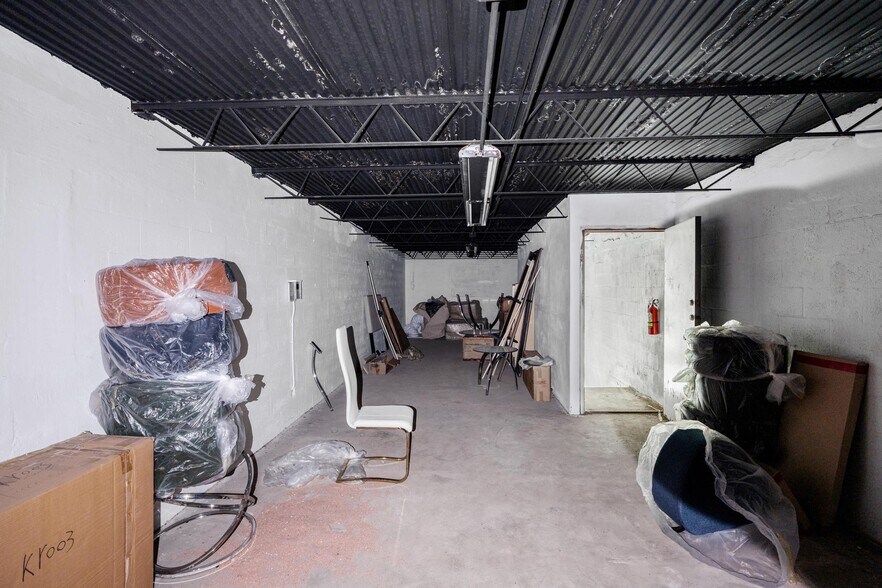 More Photos Of 1500 E Commercial Blvd, Fort Lauderdale Freestanding For Lease