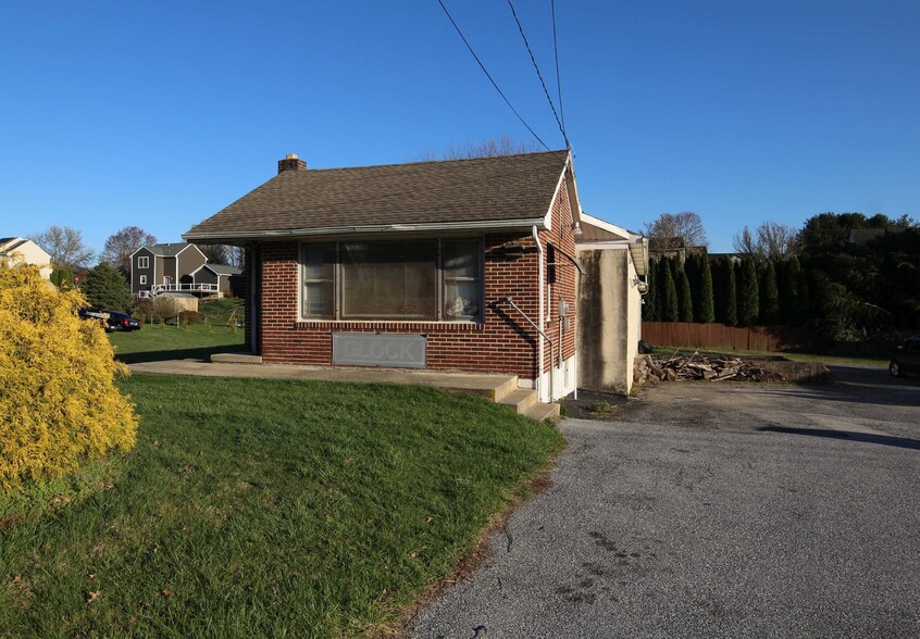 Primary Photo Of 72 Maple St, East Prospect Freestanding For Sale