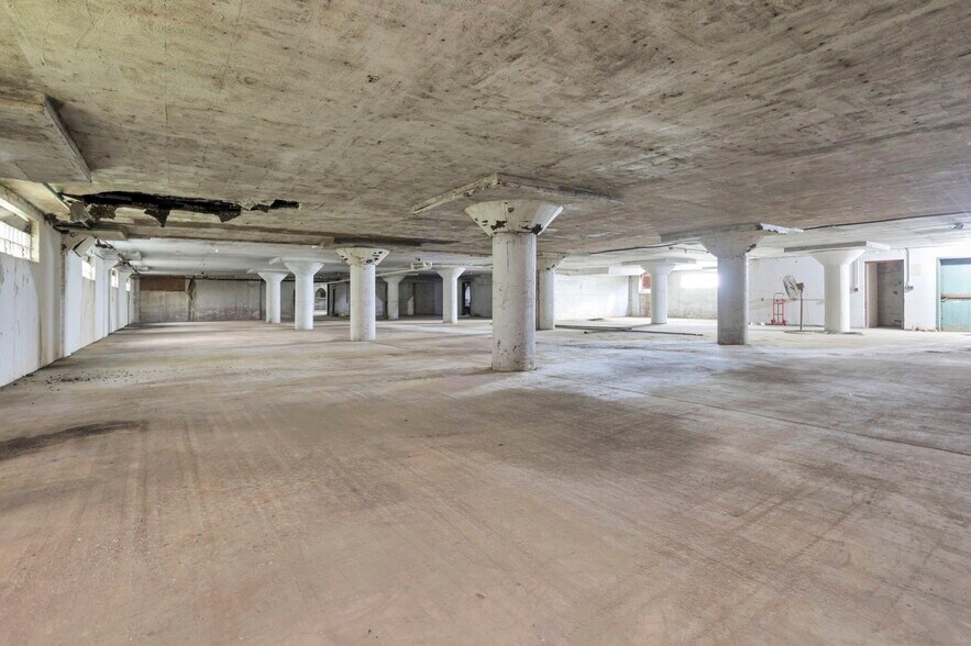 More Photos Of 435 N Elizabeth St, Lima Warehouse For Sale