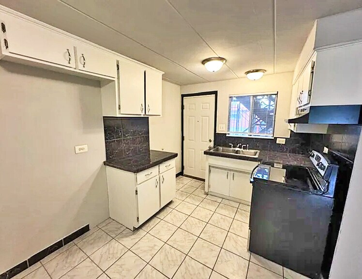 More Photos Of , Burnham Multifamily For Sale