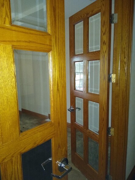 More Photos Of 805 Hillsdowne Rd, Westerville Medical For Lease