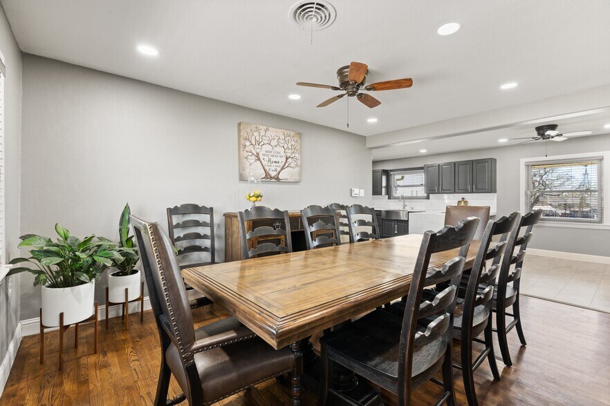 More Photos Of 1641 E Henderson St, Cleburne Land For Sale