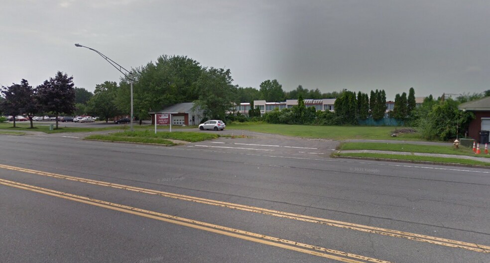 More Photos Of 206-208 Wolf Rd, Colonie Land For Lease