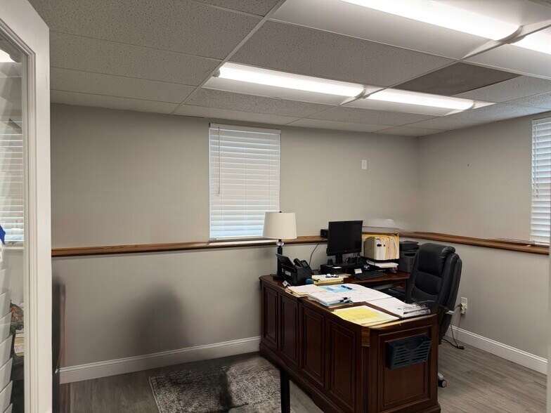 More Photos Of 279 Cambridge St, Burlington Office For Lease