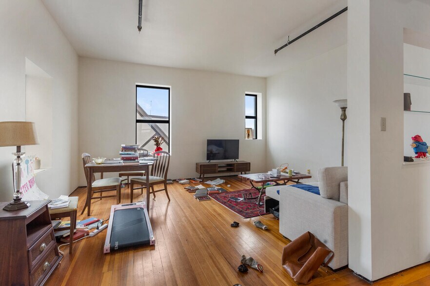 More Photos Of 112 W Hill St, Champaign Multifamily For Sale